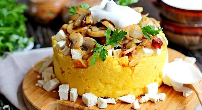 Шарлотка яблочная