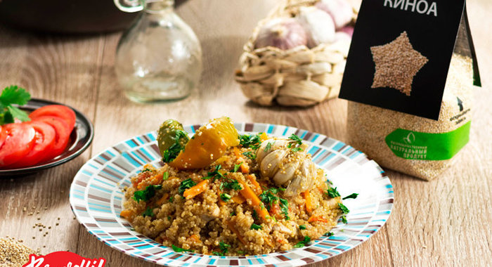 Плов из киноа с курицей