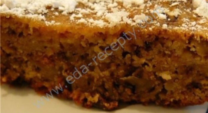 Банановый кекс с орехами