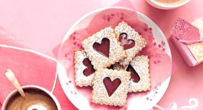 Печенье к Дню влюбленных с вишневой начинкой