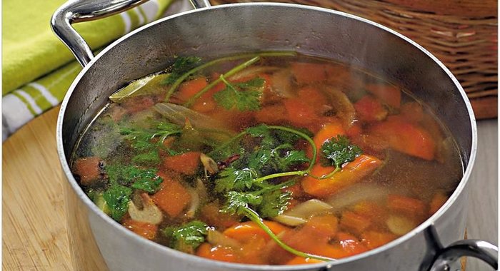 Пряный овощной бульон