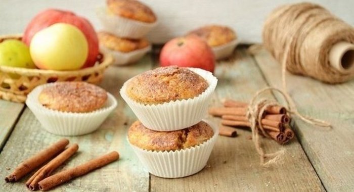 Яблочные кексы с курагой