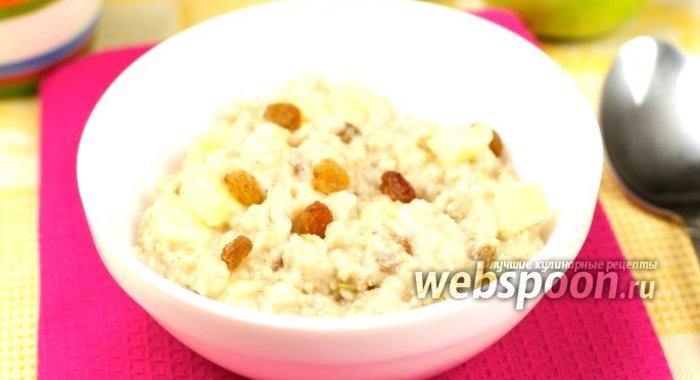 Овсяная каша с яблоком и корицей