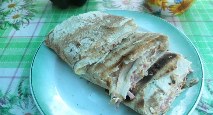 Конвертик из лаваша на гриле