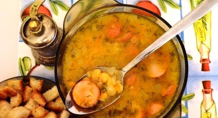 Гороховый суп с сардельками