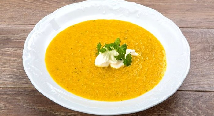 Морковный суп-пюре с кориандром