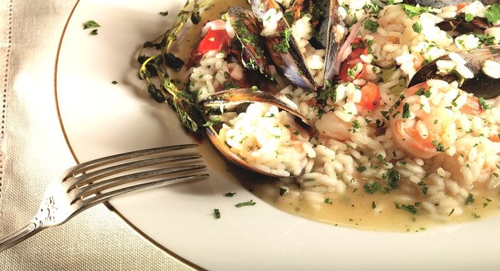 Ризотто с мидиями и креветками
