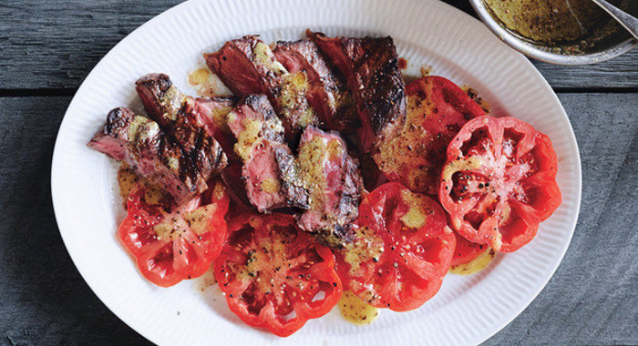 Сочный стейк на гриле