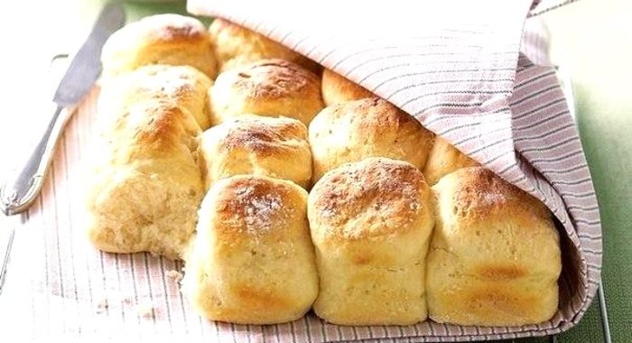 Быстрые булочки без дрожжей и яиц