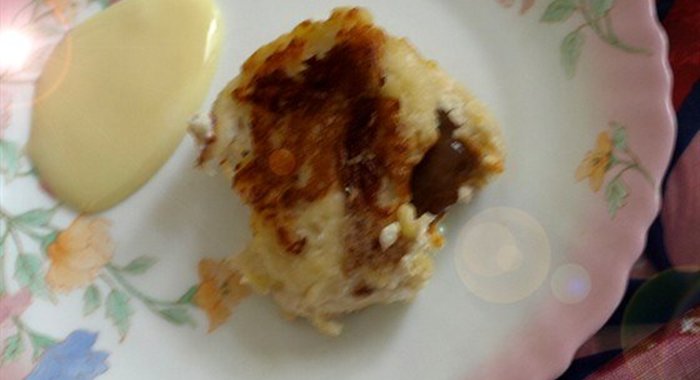 Банановые сырники с начинкой из вареной сгущенки