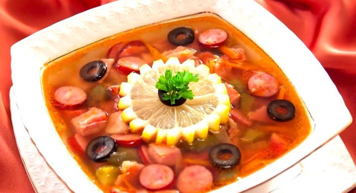 Солянка мясная