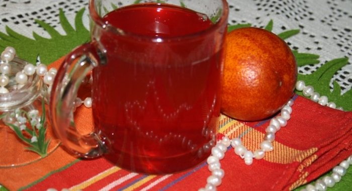 Компот-крюшон со смородиной и гибридом мандарина с гранатом