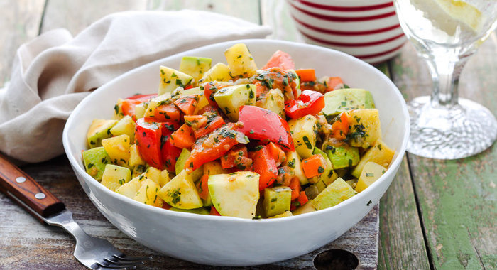 Овощное рагу с картошкой и кабачками