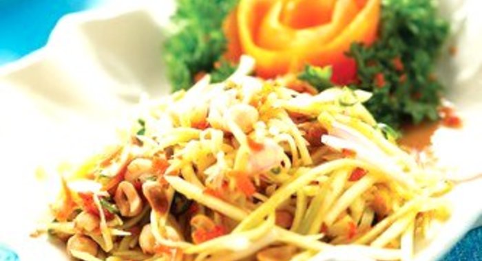 Паста из кабачков с кремом из кешью и мяты