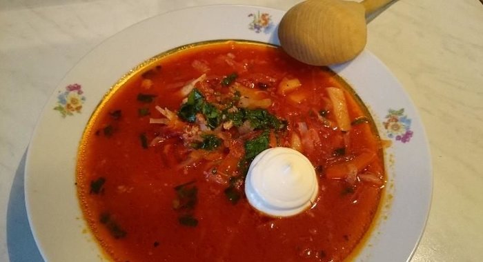 Борщ на курином бульоне с отварной свеклой