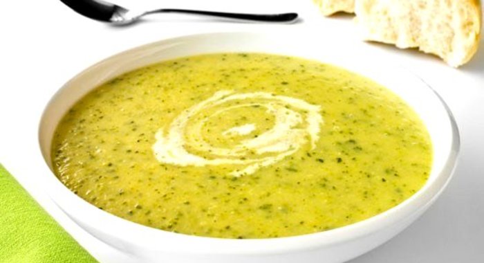 Суп-пюре из шампиньонов с копчеными куриными грудками