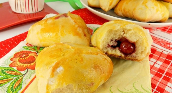 Пирожки с вишней духовые
