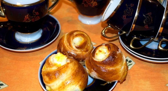 Пирожки с творогом из дрожжевого теста