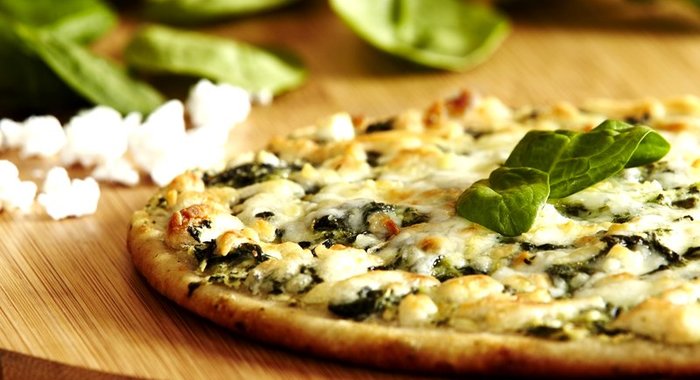 Пицца с адыгейским сыром