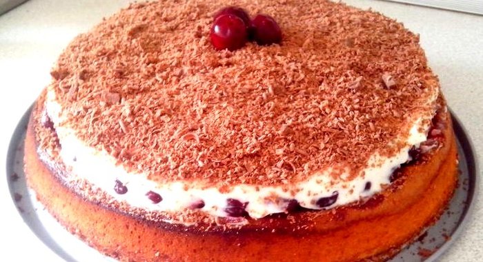 Торт с маскарпоне и вишней