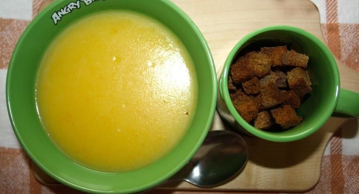 Суп-пюре овощной с сухариками