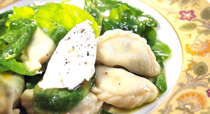 Вареники с творогом и шпинатом