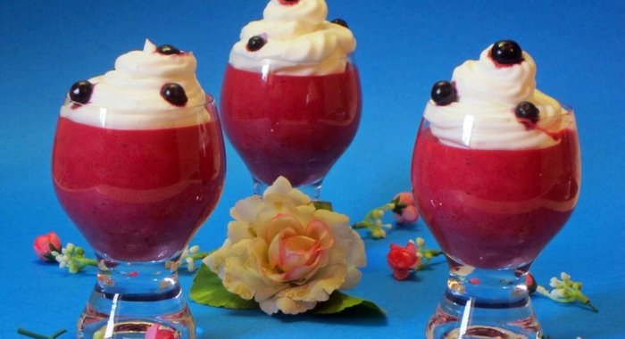 Самбук из черной смородины