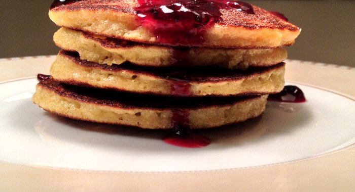 Оладьи из миндальной муки с медом