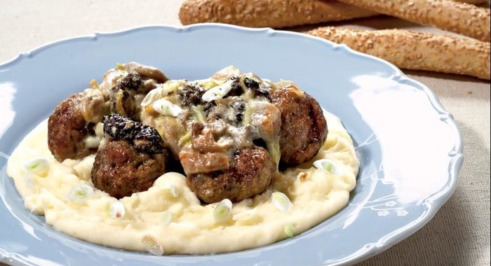 Тефтели с соусом из сморчков