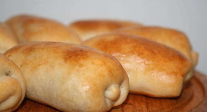 Молдавские постные пирожки с капустой Вэрзаре