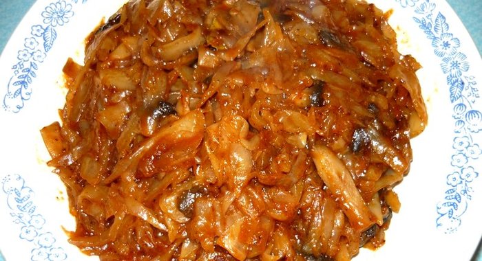 Солянка из капусты с грибами в мультиварке