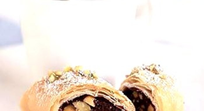 Шоколадно-фисташковые роллы