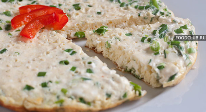 Омлет с творогом и зеленым луком