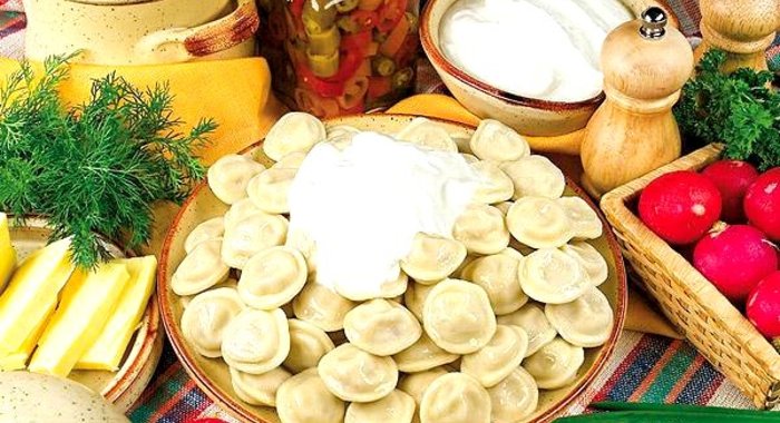 Пельмени с творогом и зеленым луком