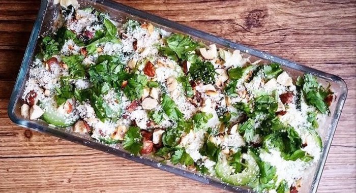 Запеканка из цукини с орехами и кориандром