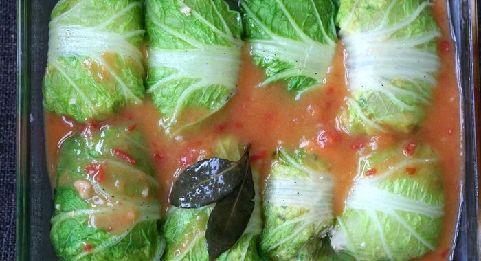 Запеченные голубцы из пекинской капусты с курицей