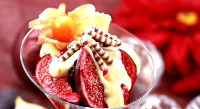 Инжир и малина в креме из лавандового меда