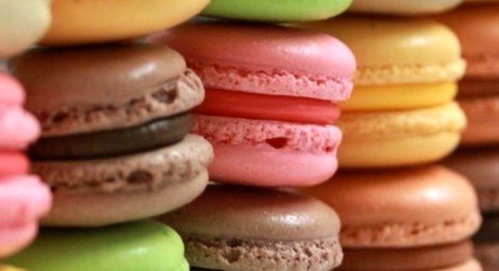 Пирожное макарон с тремя начинками