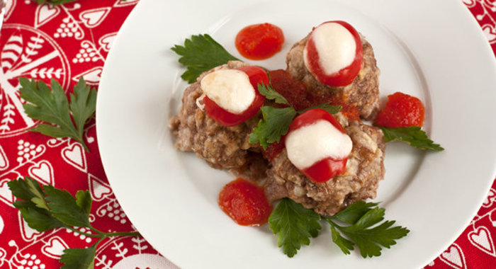 Мясные шарики с моцареллой