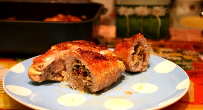 Рулетики из мяса в духовке