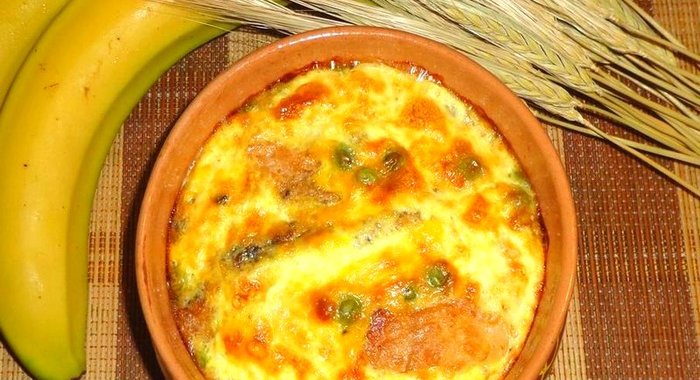 Запеканка из красного риса и карпа