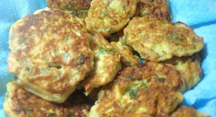 Оладьи из кабачков и кинзы