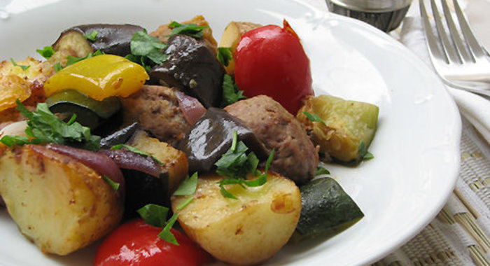 Фрикадельки с овощами