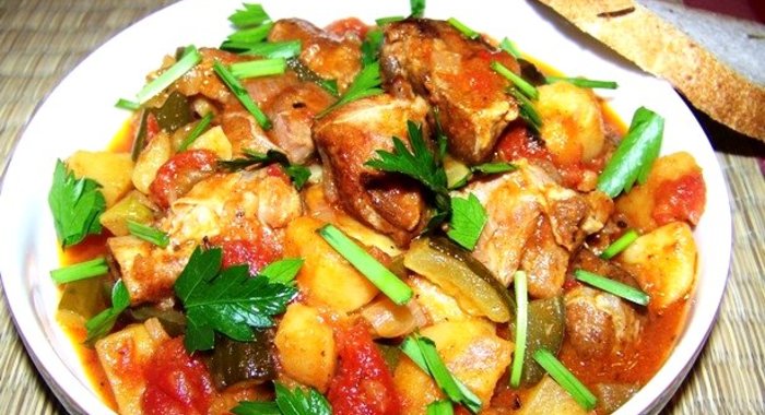 Азу из свинины в мультиварке