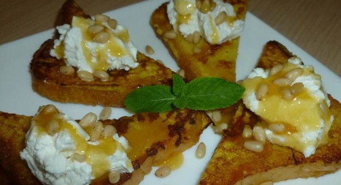 Французские тосты с медом и рикоттой