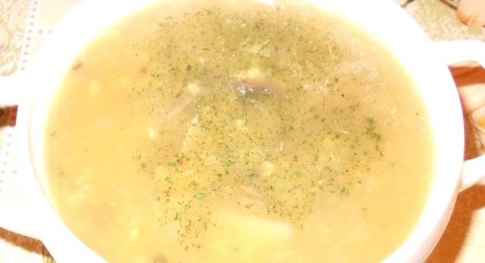 Суп с пшеном и грибами на говяжьем бульоне