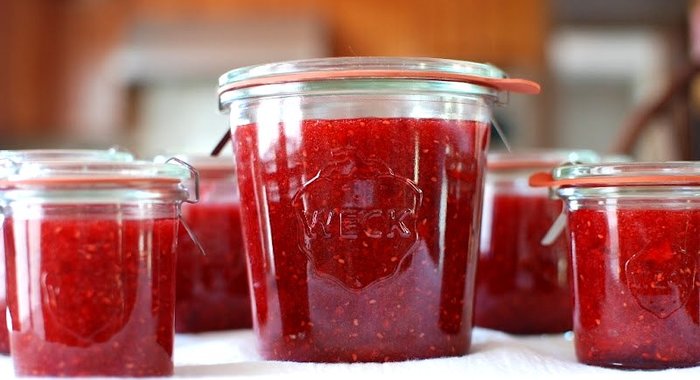 Сырой клубнично-малиновый джем