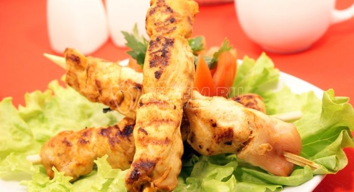 Шашлык из курицы на сковороде гриль