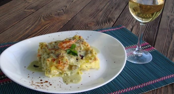 Лазанья с морепродуктами (рыба зубатка, креветки и гребешки)
