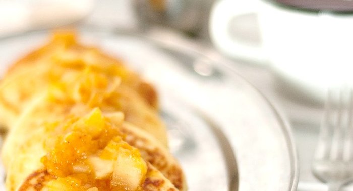 Сырники с апельсиново-яблочным соусом